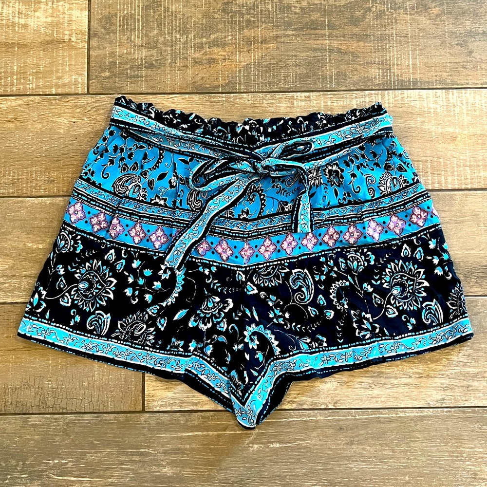 Paisley floral tie waist lightweight shorts